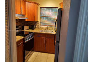 1300 Moffett St 215, Hallandale Beach