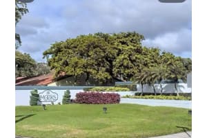 17355 Nw 66th Ct, Hialeah