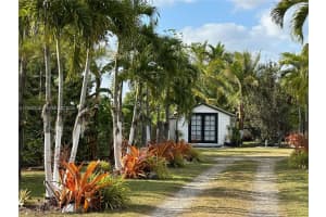 18481 Sw 208th St 0, Miami