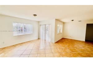 18810 Nw 57th Ave 201, Hialeah