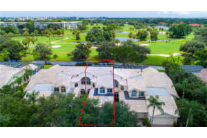 712 W Palm Aire Dr, Pompano Beach