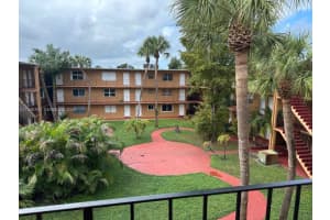 1280 W 54th St 317b, Hialeah