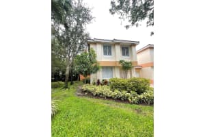 6524 Hidden Cove Dr 1-4, Davie