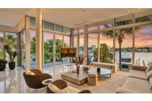 3750 Yacht Club Dr Th1, Aventura