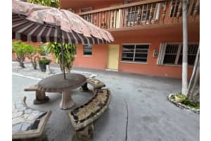 45 E 11th St 21, Hialeah