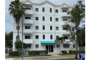 3052 Sw 27th Ave 301, Miami