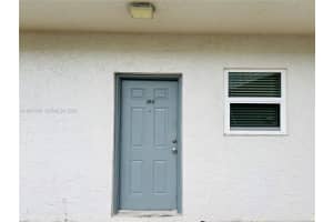 2040 Nw 89th Ave 104, Pembroke Pines