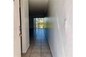 1910 W 56th St 3302, Hialeah