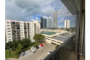 16909 N Bay Rd 807, Sunny Isles Beach