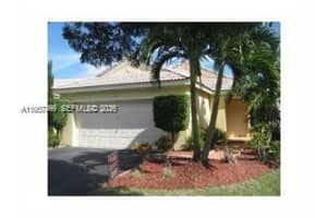 4303 Greenbriar Ln 4303, Weston