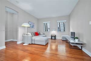 1561 Lenox Ave 2, Miami Beach