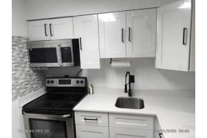 4910 Nw 79th Ave 108, Doral