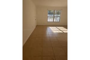 7851 Dunham Blvd 5, Miami