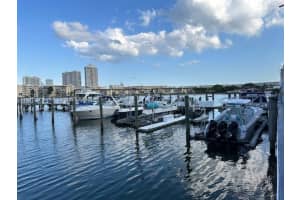 18041 Biscayne Blvd 904, Aventura