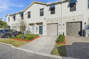 816 Nw 3rd Ter 818, Pompano Beach