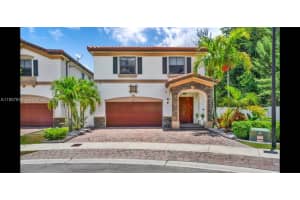 8521 W 33rd Ave 8521, Hialeah