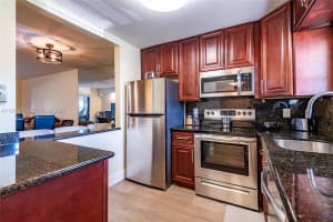 9355 Sw 8th St 105, Boca Raton