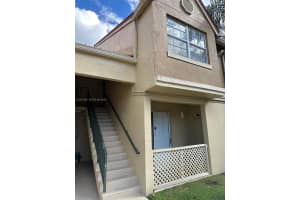 18304 Nw 68th Ave H, Hialeah