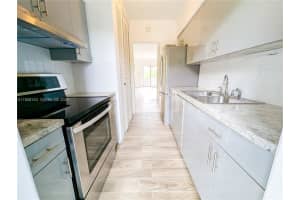 1590 Ne 127th St 206, North Miami