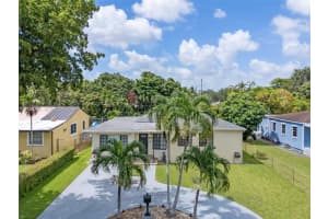 249 Carlisle Dr, Miami Springs