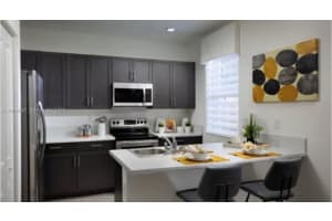 1070 Se 26th Ter, Homestead