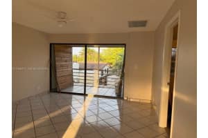 7830 Nw 33rd St 308, Davie