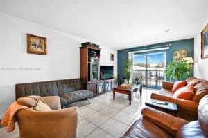 12890 Ne 8th Ave 203, North Miami