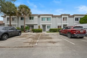 20877 Nw 4th St, Pembroke Pines