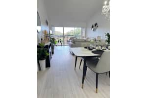 8801 Wiles Rd 308, Coral Springs