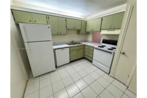 2060 Nw 48th Ter 216, Lauderhill