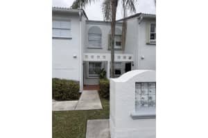 4881 Nw 97th Pl 337, Doral