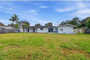 861 N Bel Air Dr, Plantation