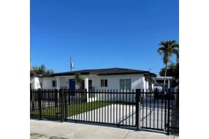 1002 Nw 74 St 2, Miami