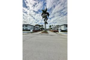 18240 Mediterranean Blvd 7-11, Hialeah