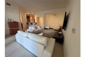 16100 Emerald Estates Dr 278, Weston