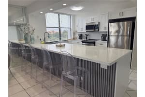 825 Egret Cir 511, Delray Beach