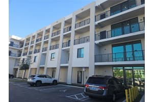 8001 Nw 41st St F-206, Doral