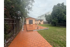 3050 Sw 26th St, Miami