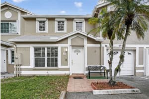 4981 Sw 122nd Ter, Cooper City