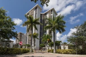 18181 Ne 31st Ct 2505, Aventura