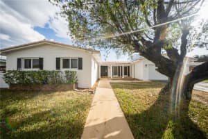 14530 Sw 77th St, Miami