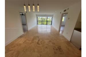 255 Galen Dr 4a, Key Biscayne