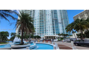 20201 E Country Club Dr 2303, Aventura