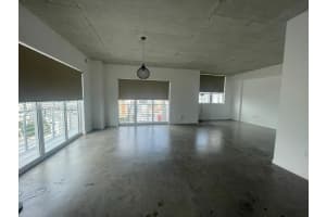 133 Ne 2 Ave 1813, Miami