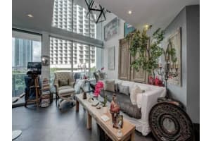 200 Biscayne Boulevard Way 501, Miami