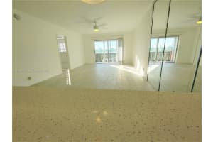 215 Se 3rd Ave 307c, Hallandale Beach