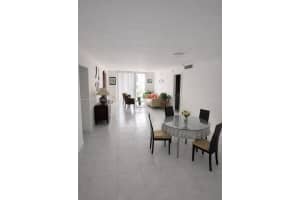 1470 Ne 125th Ter 701, North Miami