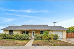 1319 W Jennings St, Lantana