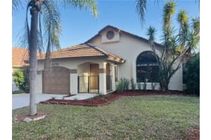 4176 Nw 5th Dr, Deerfield Beach