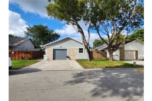 9711 Sw 57th St, Cooper City